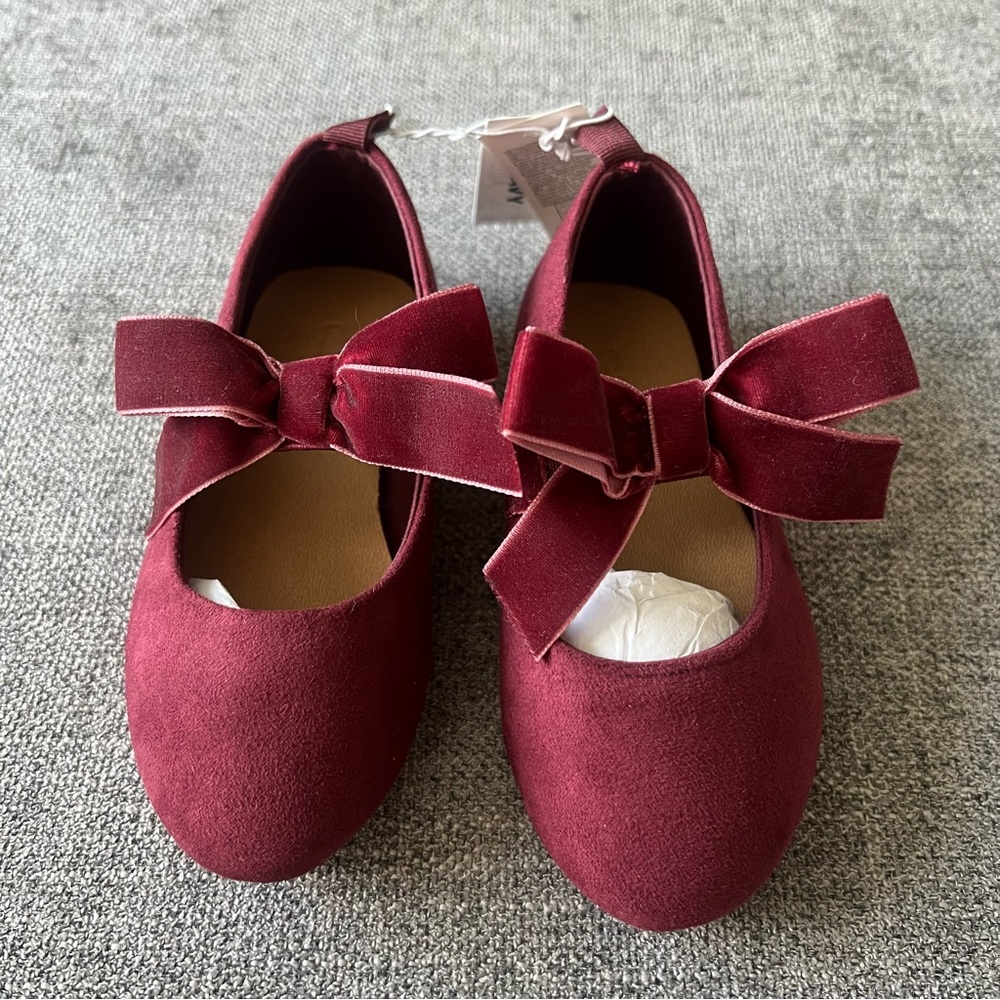 NWT Old Navy Toddler’s Velvet Maroon Bow Flats Size 7